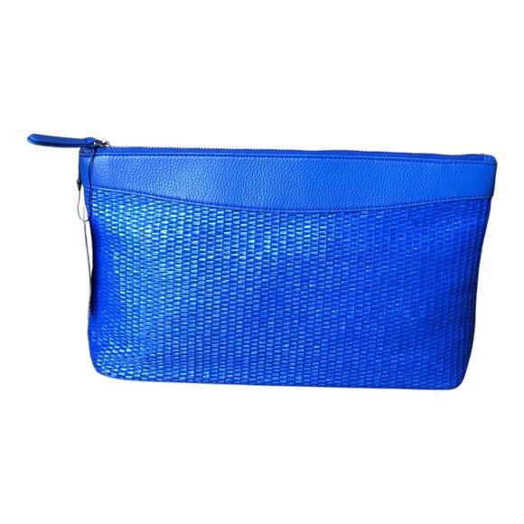 Vera Bradley Outlet Essential Pouch in Straw Beaucoup Blue Faux Leather Trim NWT - Picture 3 of 16